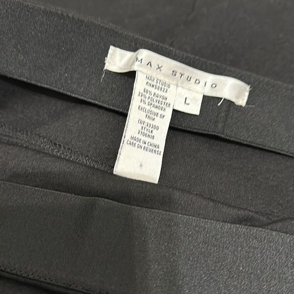 Max Studio - Picture 4 of 7